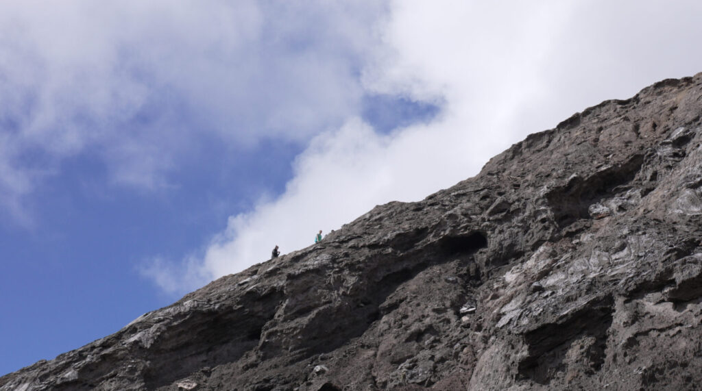 ブロモ山登山②