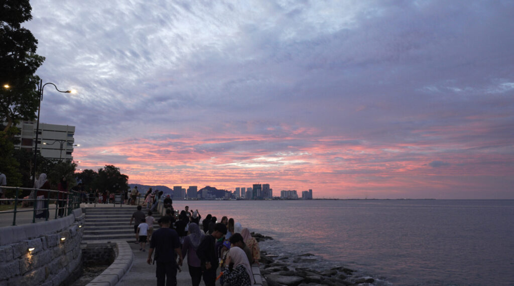 海と夕陽