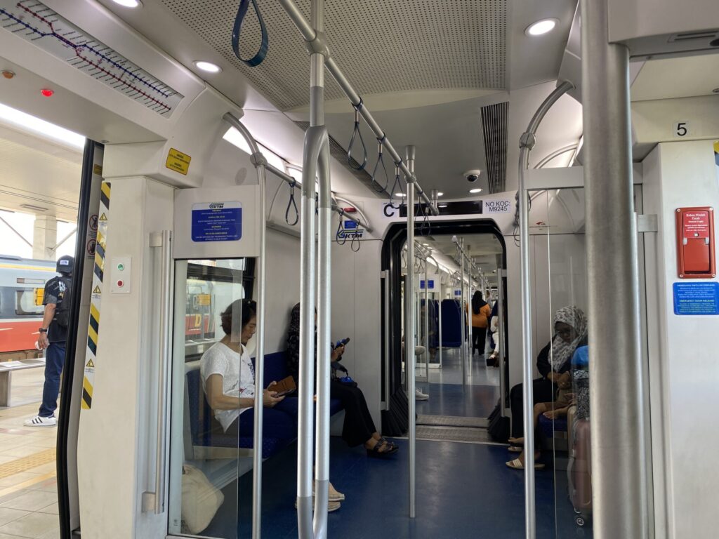 電車内の様子