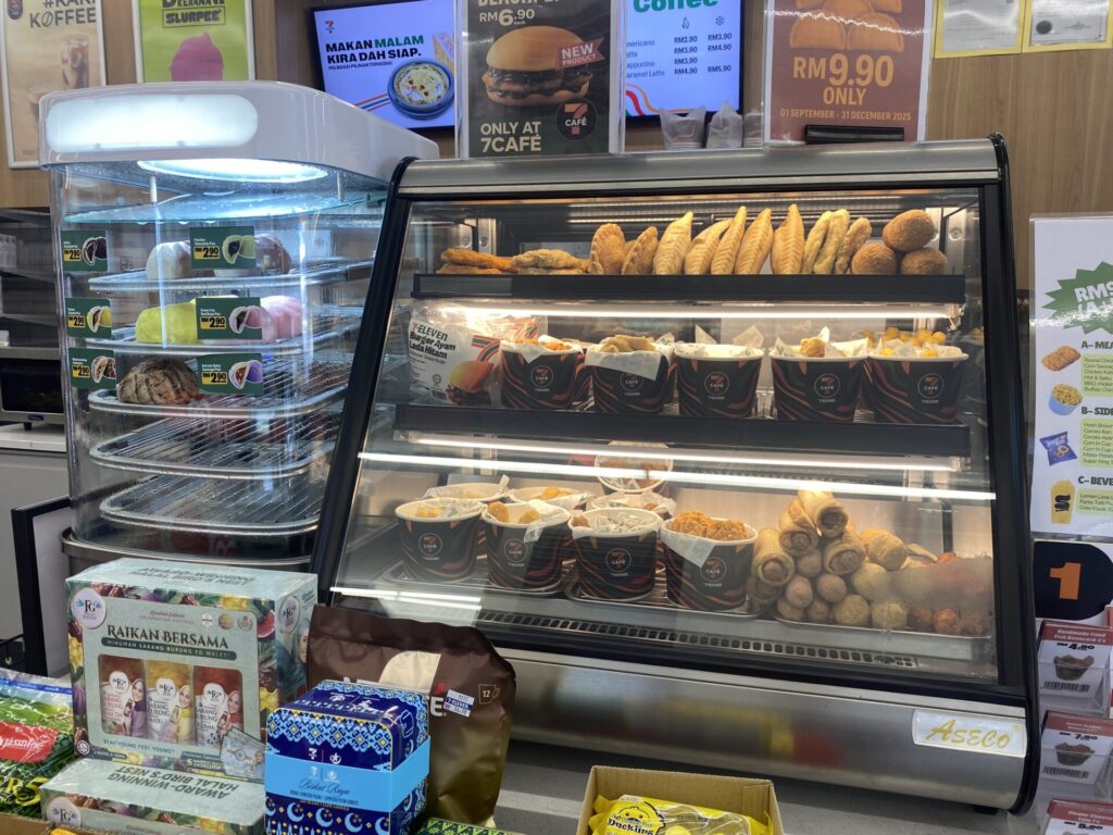 コンビニの店内②