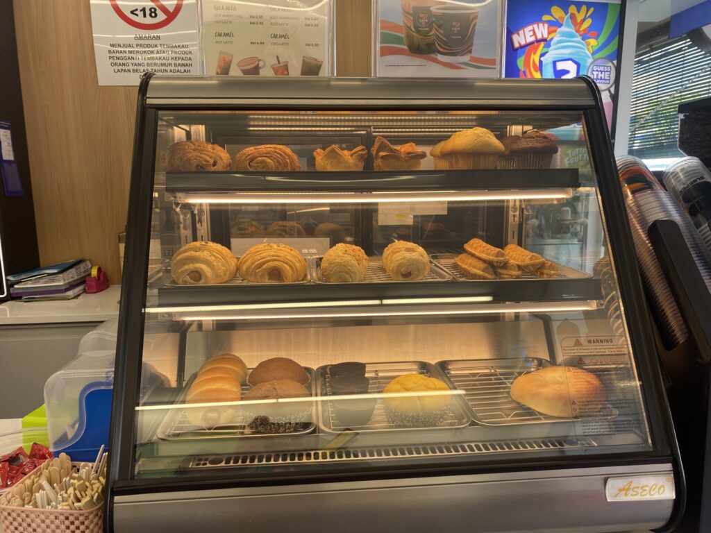 コンビニの店内③