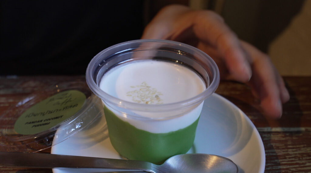 パンダンココナッツプリン