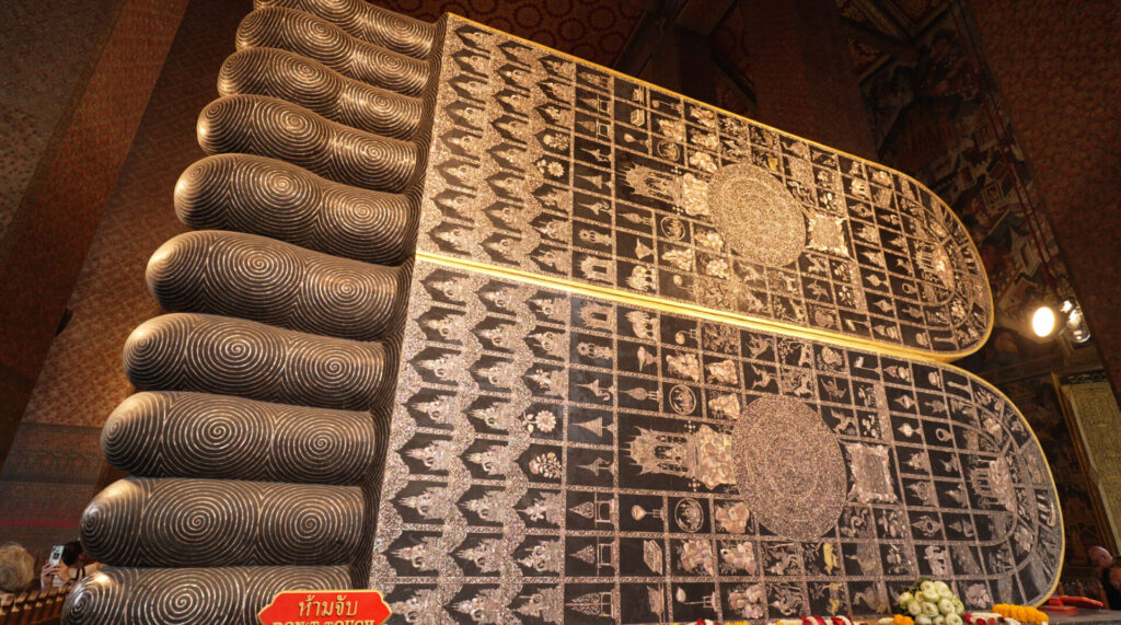 涅槃仏の足の裏