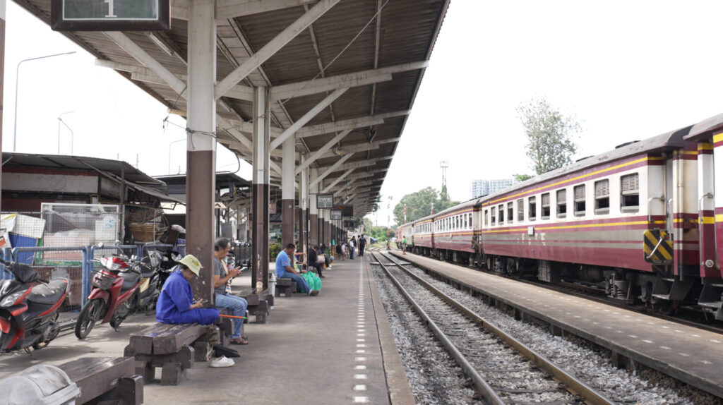トンブリー駅の様子