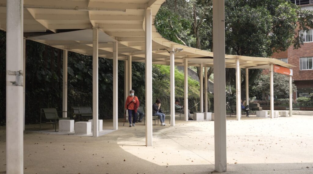 葱油餅屋近くの広場